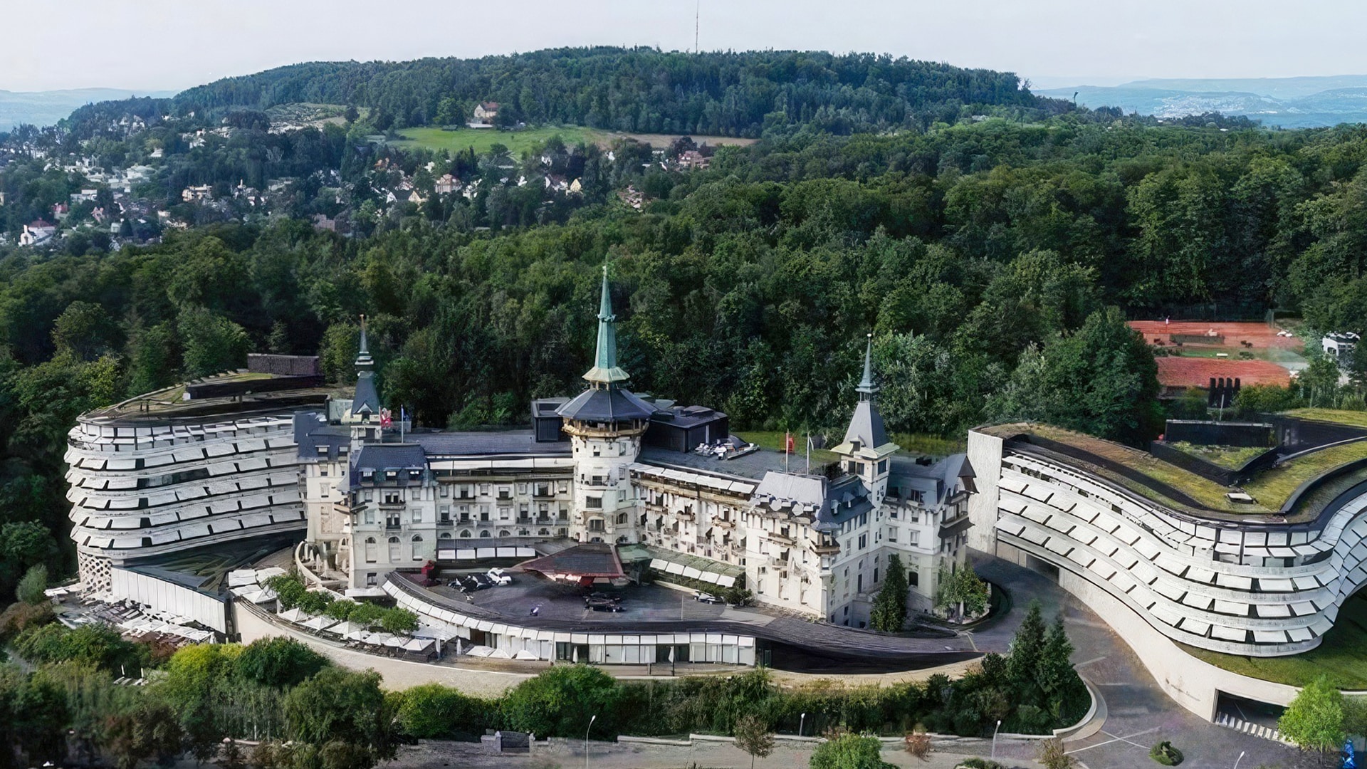 Les anciens palais citadins 