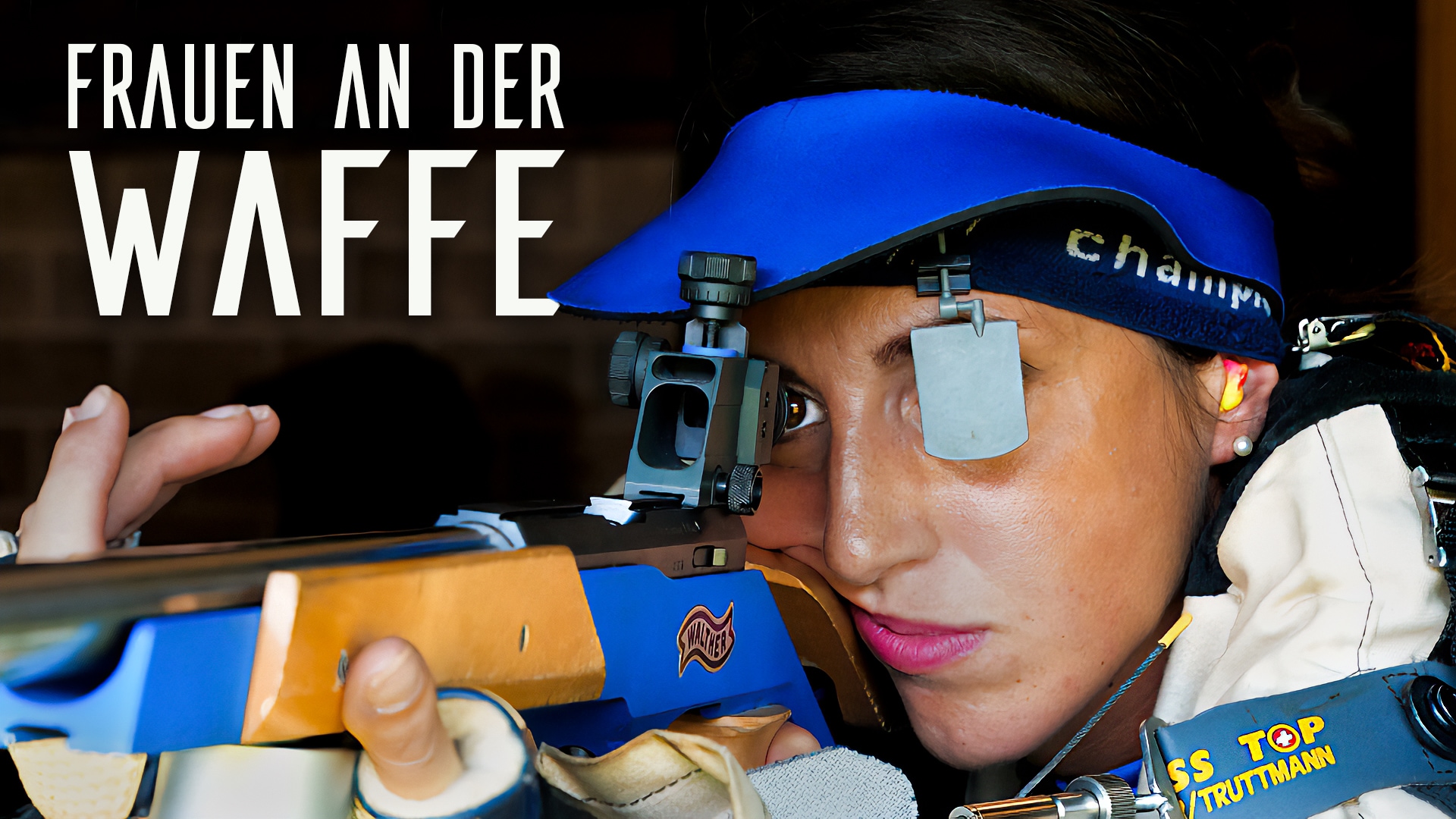 Frauen an der Waffe