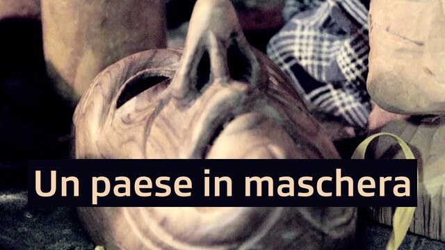 Un paese in maschera