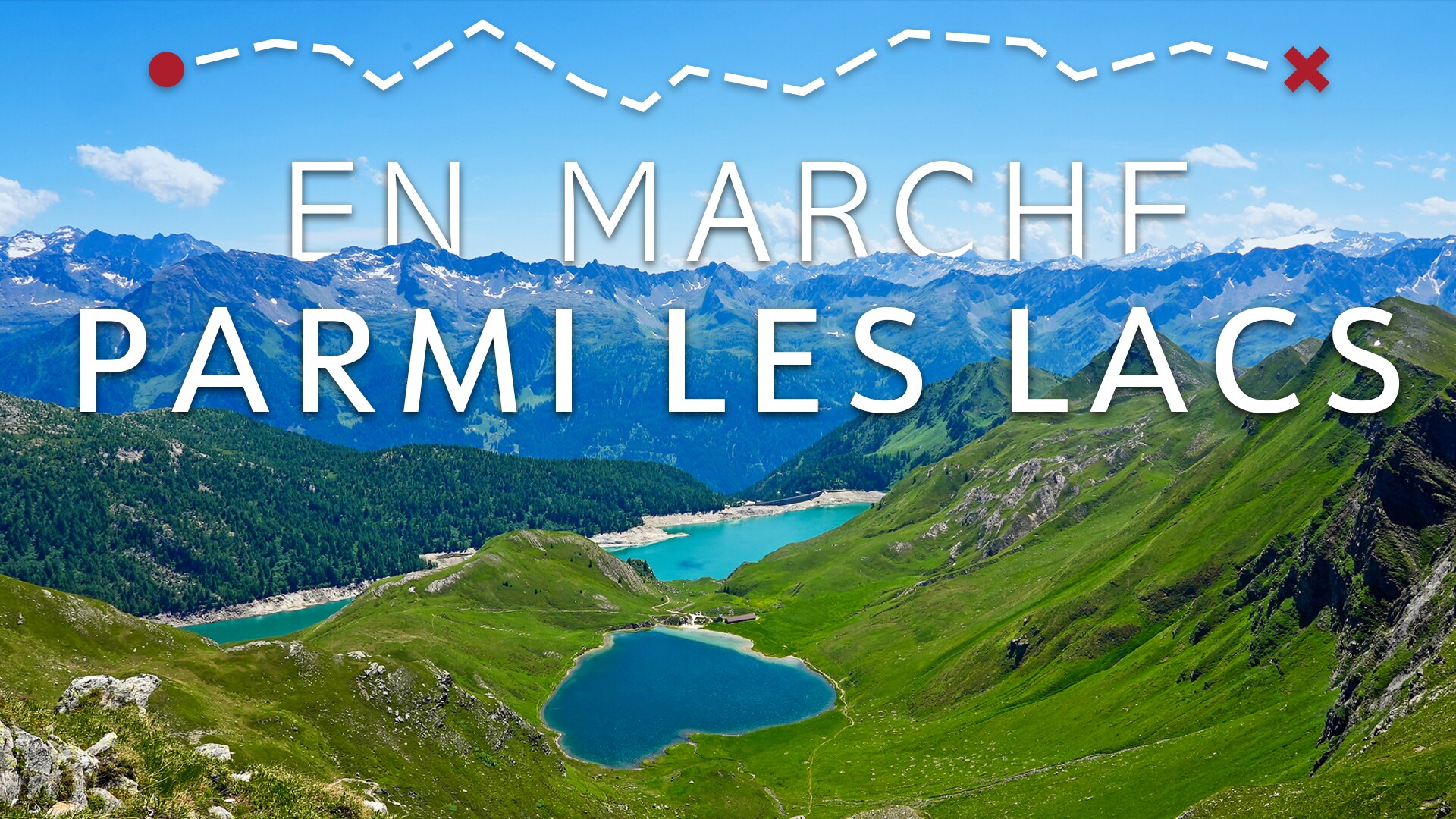 En marche parmi les lacs