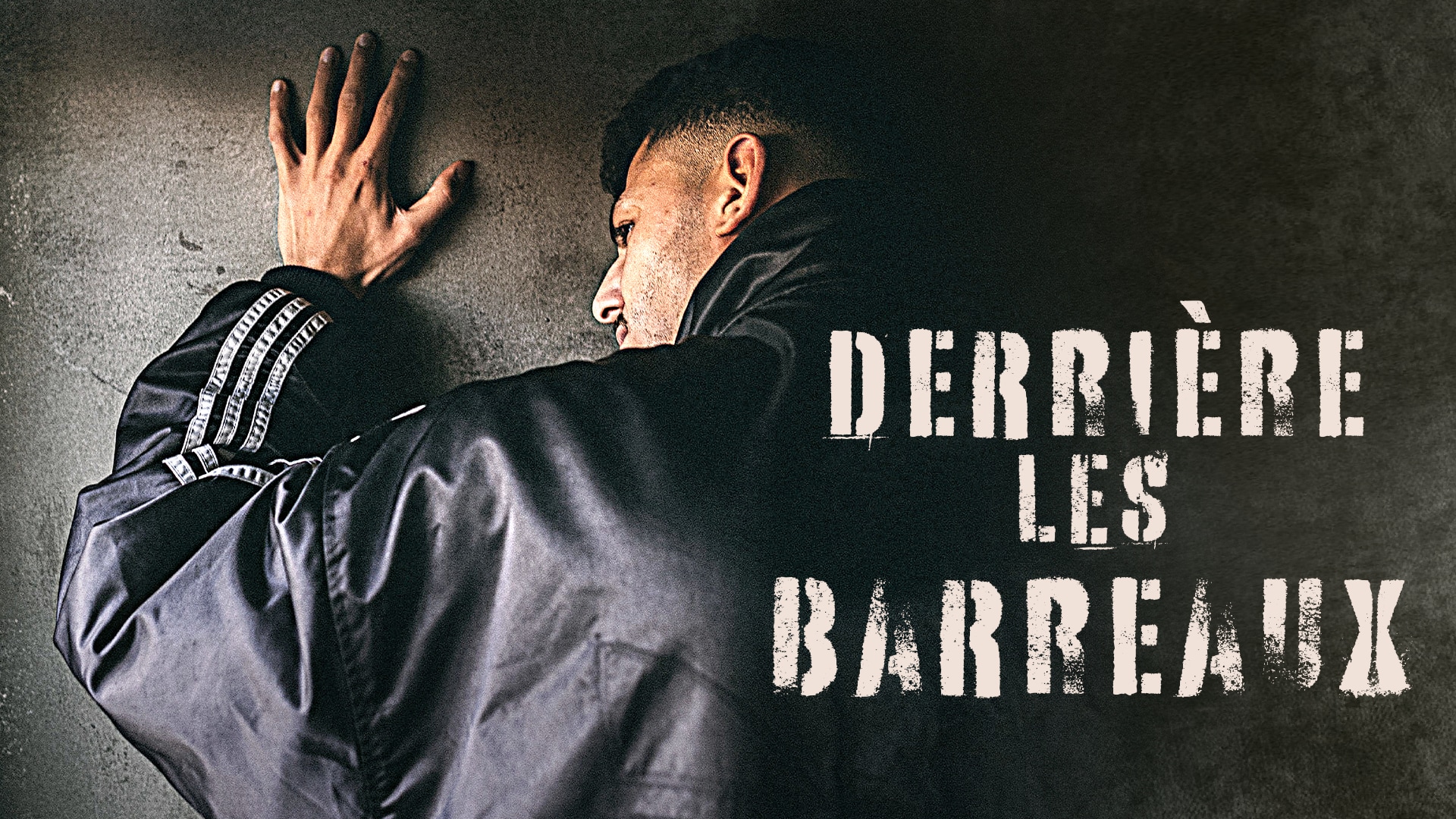 Derrière les barreaux